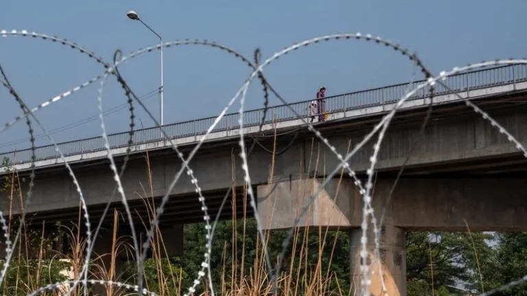 Myanmar refugees take shelter in Thailand’s Mae Sot